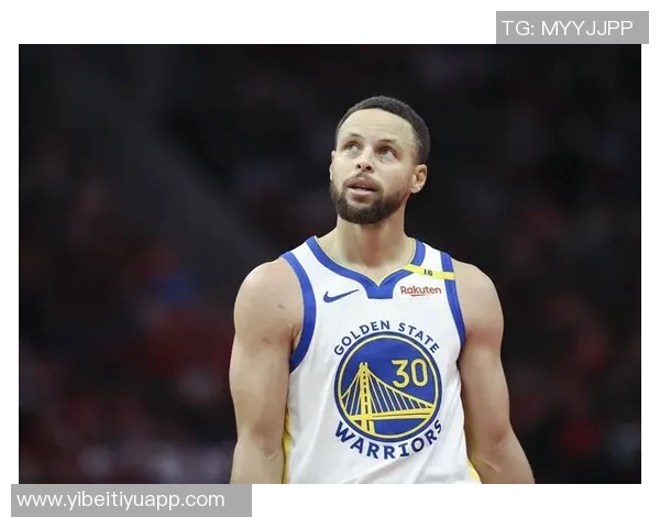 库里谈防守策略:多人包夹哈登与小卡让他们在混战中难以发挥 库里谈防守策略:多人包夹哈登与小卡让他们在混战中难以发挥