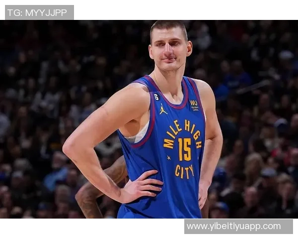 小杨展现惊人实力被誉为中国约基奇开拓者未来之星引发全球关注 小杨展现惊人实力被誉为中国约基奇开拓者未来之星引发全球关注